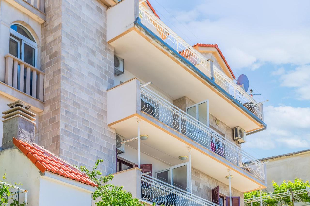 Adriatic Seaview Apartment Омиш Экстерьер фото